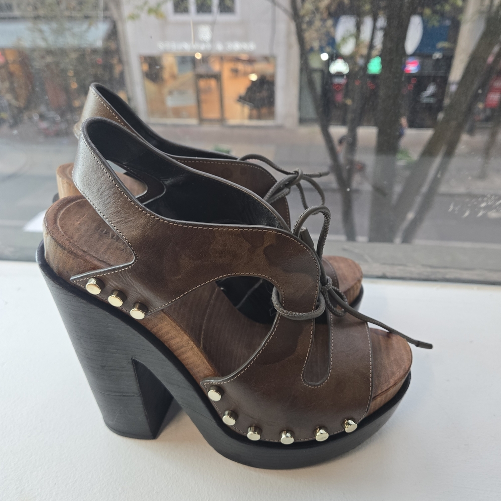 Balenciaga Brown Leather Heels with Stud Accents - Picture 4 of 5